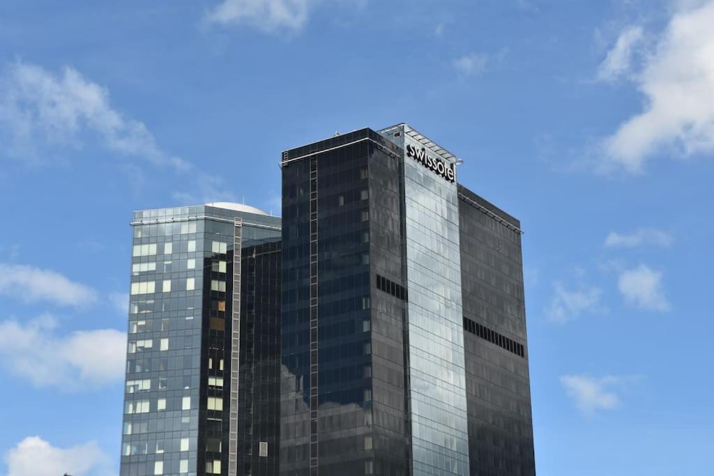 Kahe Magamistoaga Ja Suure Elutoaga 3-Toaline Korter Vaatega Tallinna Aerikeskusele Exterior photo